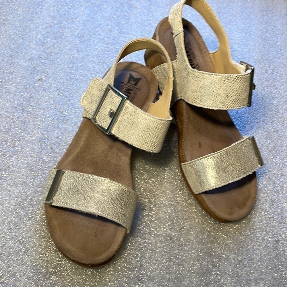 Mephisto Women's Morgana Wedge Sandals leather buckle 37
